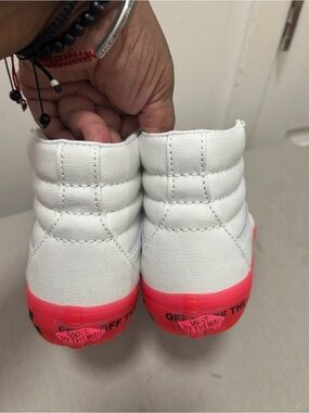 Vans Kids White High-Top Sneakers with Neon Pink Sole